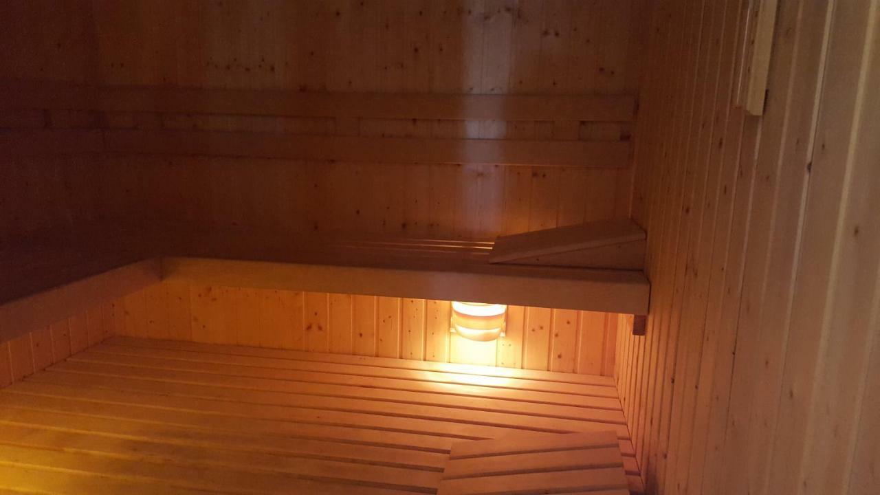 Dom Wakacyjny Z Basenem Debki Exterior photo